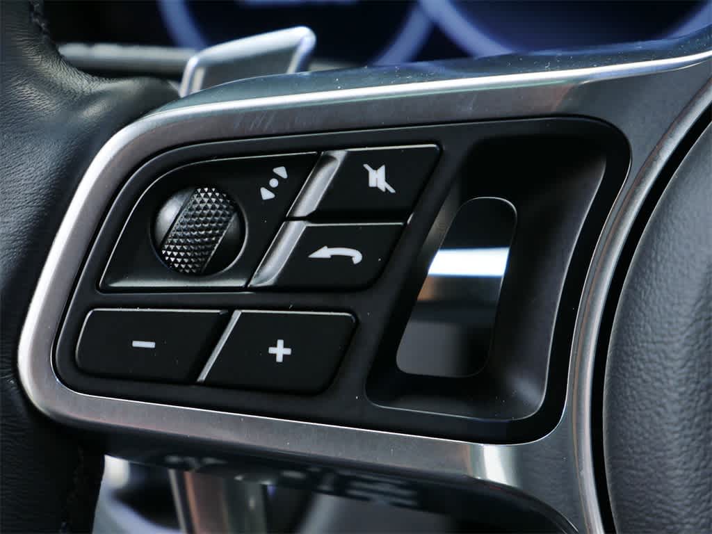 Thumbnail: 2023 Porsche Cayenne - 21