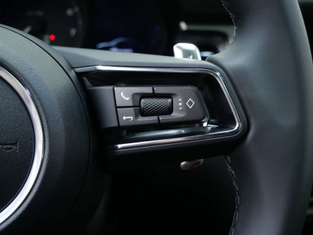 Thumbnail: 2026 Porsche Macan - 20