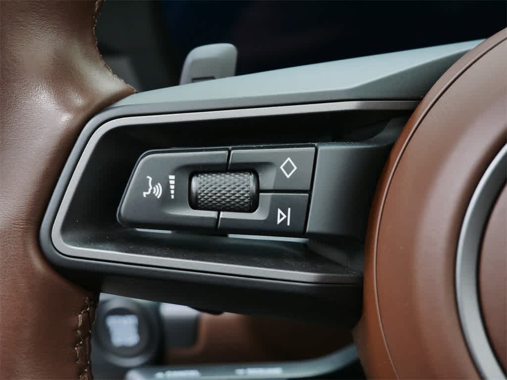 Thumbnail: 2025 Porsche 911 - 18