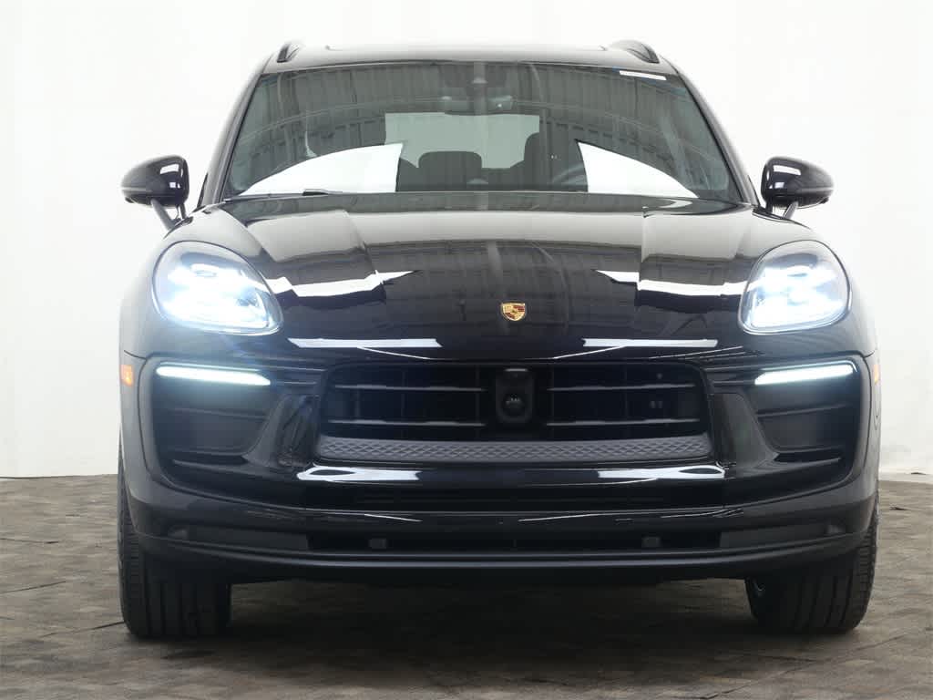 Thumbnail: 2025 Porsche Macan - 10