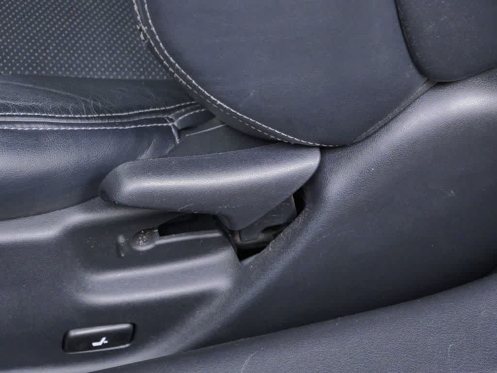 Thumbnail: 2013 Lexus IS - 13