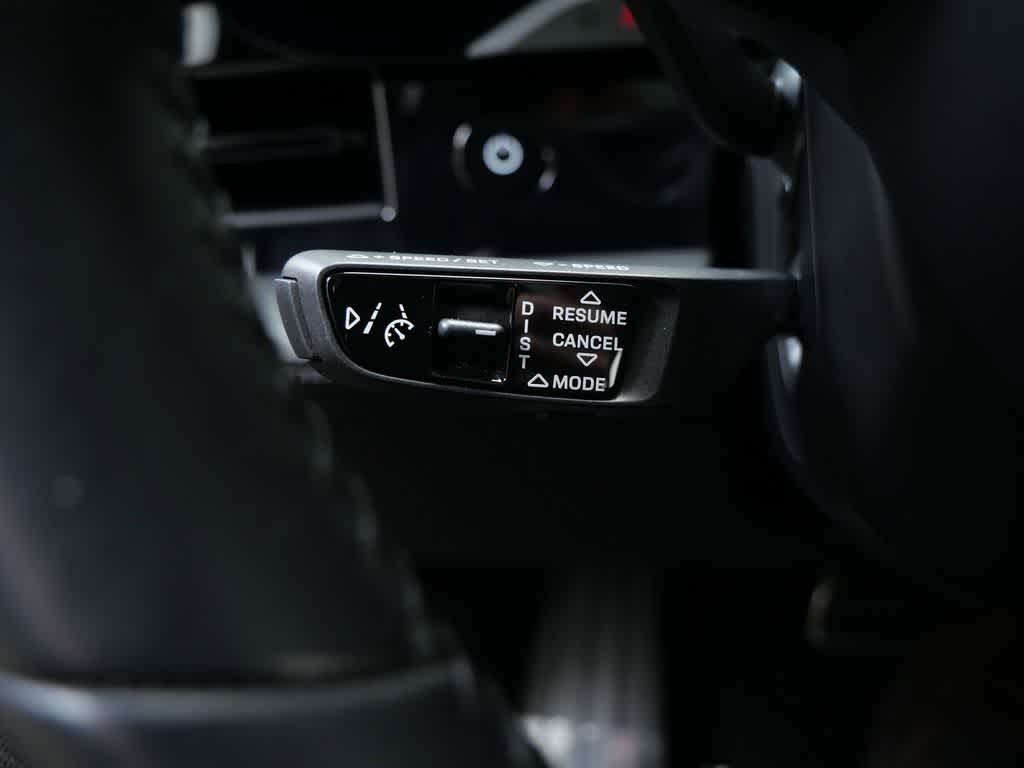 Thumbnail: 2023 Porsche Taycan - 24