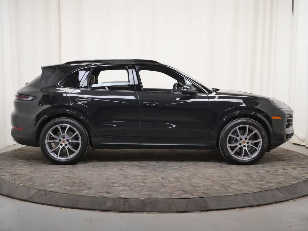 Thumbnail: 2026 Porsche Cayenne - 8
