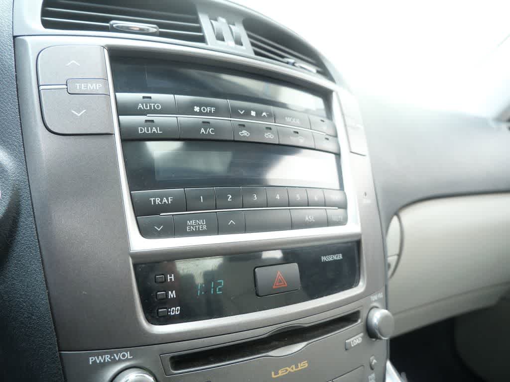 Thumbnail: 2010 Lexus IS - 25