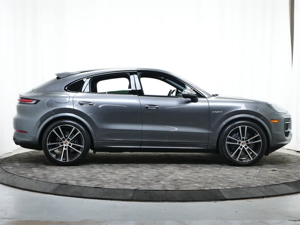 Thumbnail: 2026 Porsche Cayenne - 8