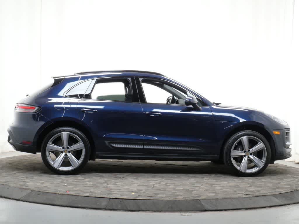 Thumbnail: 2023 Porsche Macan - 8