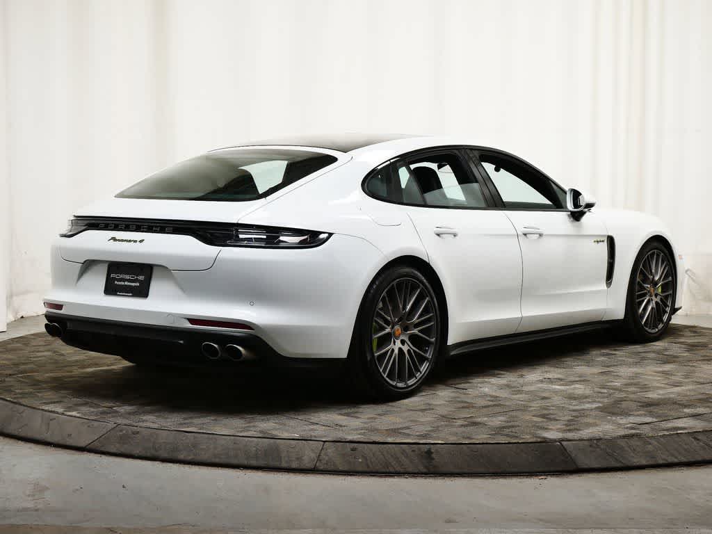 Thumbnail: 2023 Porsche Panamera - 7