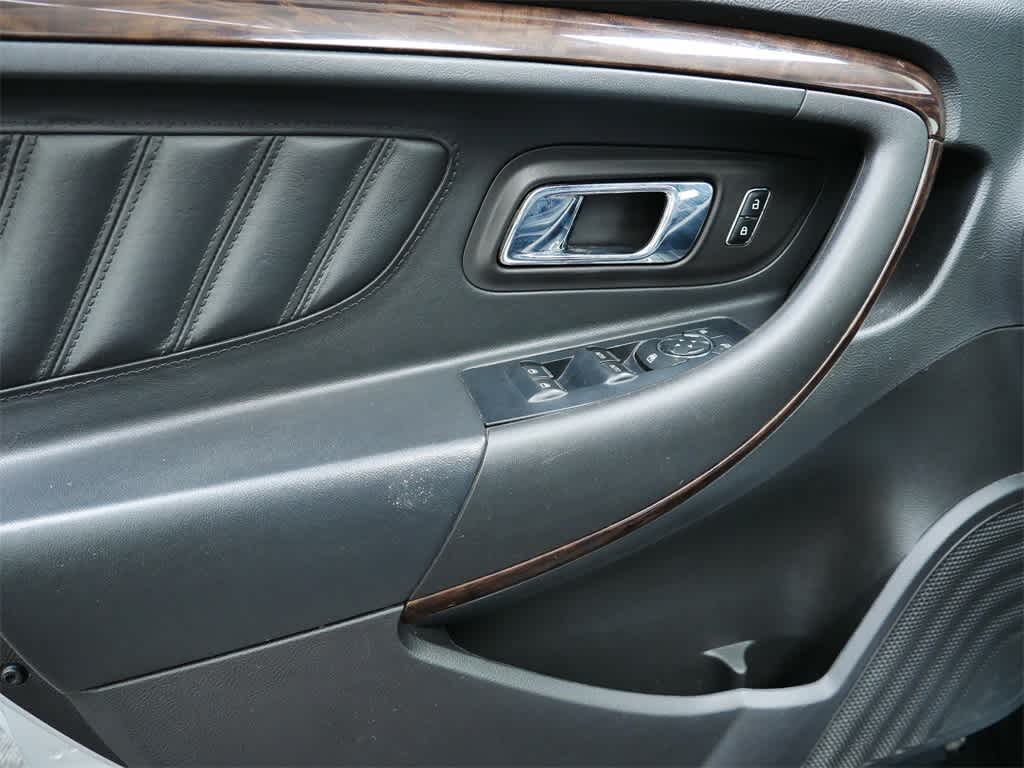 Thumbnail: 2013 Ford Taurus - 12