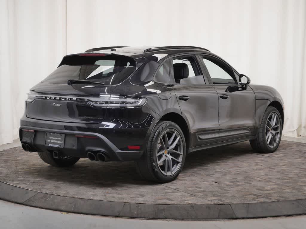 Thumbnail: 2023 Porsche Macan - 7