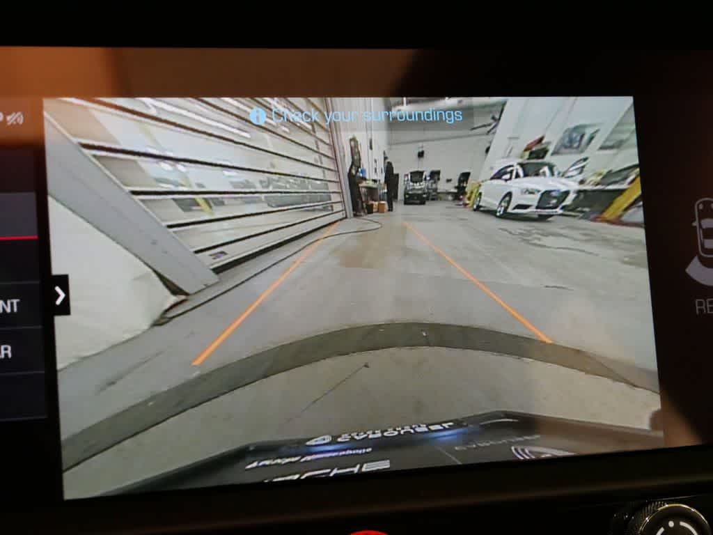 Thumbnail: 2025 Porsche Macan - 25