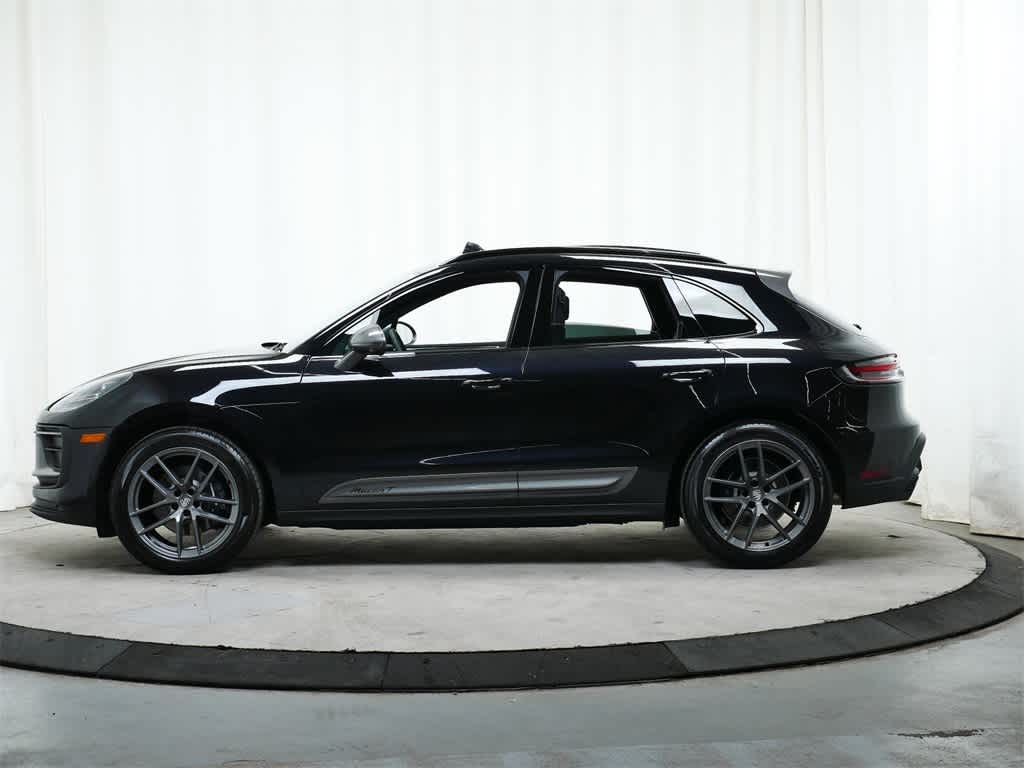 Thumbnail: 2025 Porsche Macan - 2