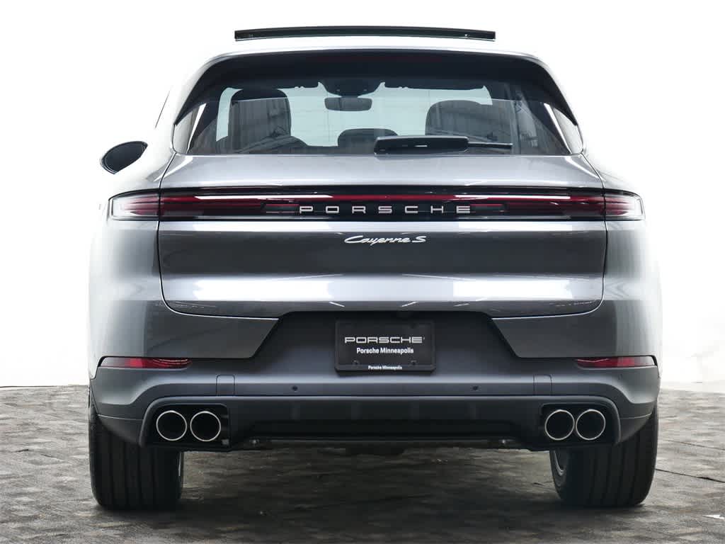 Thumbnail: 2026 Porsche Cayenne - 6