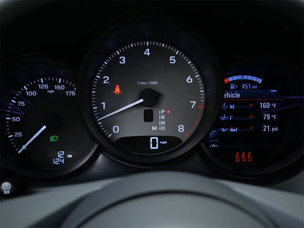 Thumbnail: 2026 Porsche Macan - 25