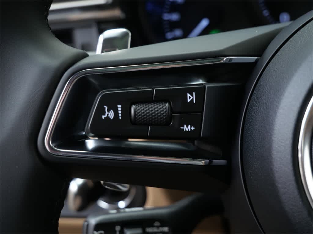 Thumbnail: 2026 Porsche Macan - 29