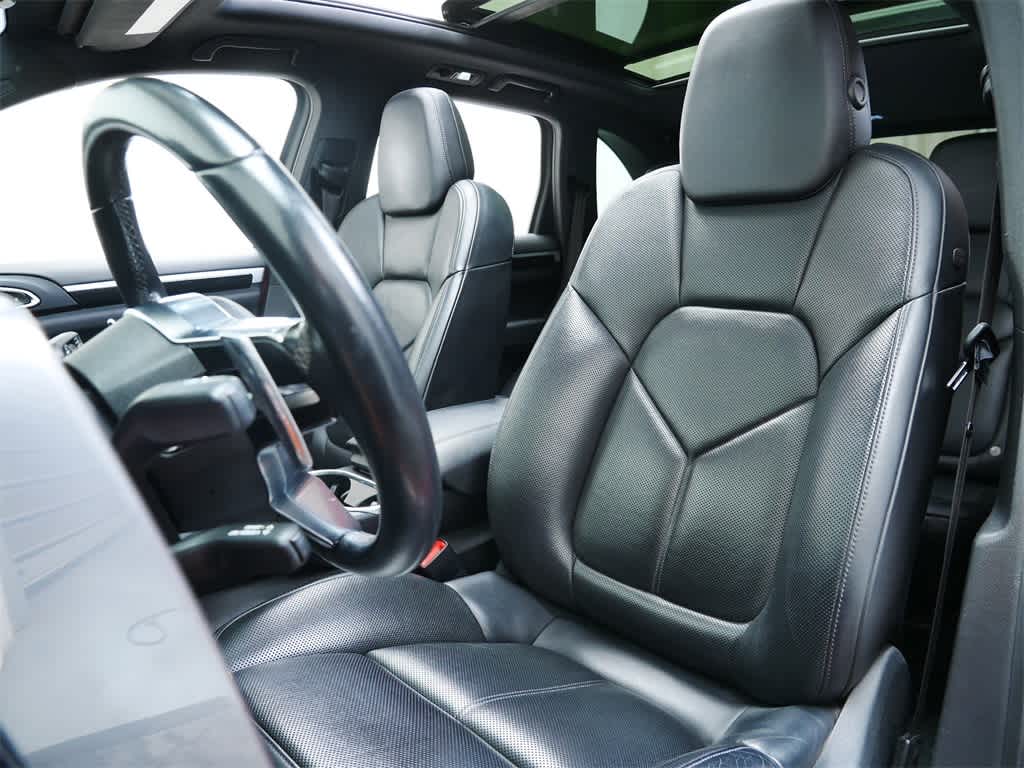 Thumbnail: 2016 Porsche Cayenne - 5