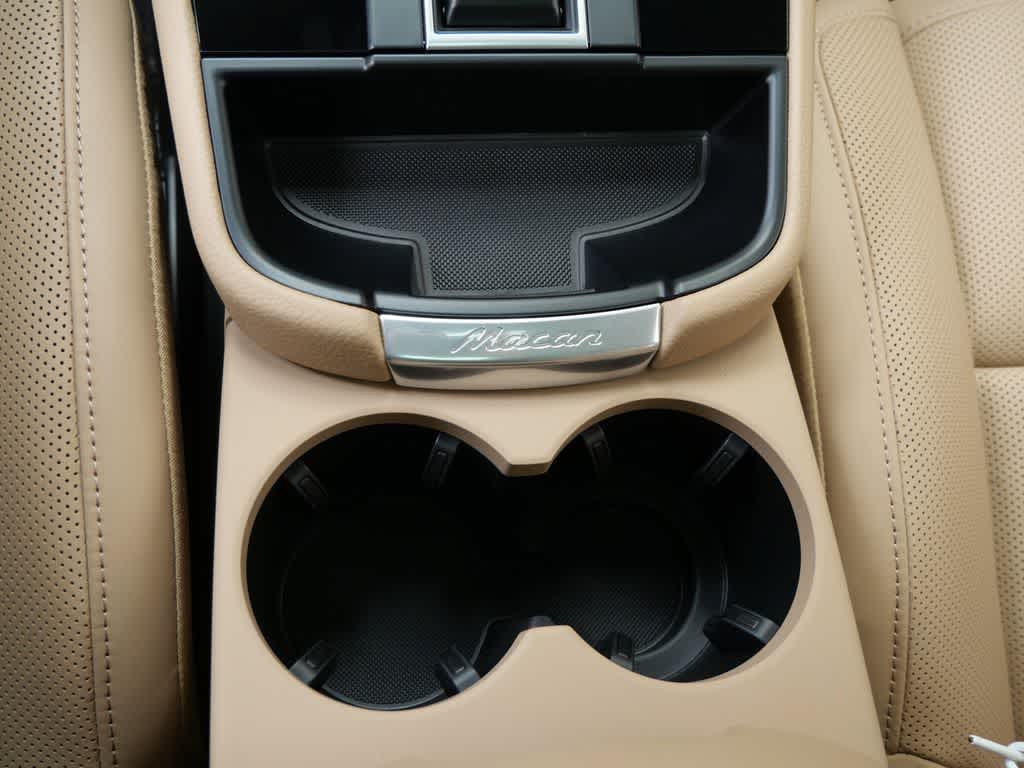 Thumbnail: 2026 Porsche Macan - 22