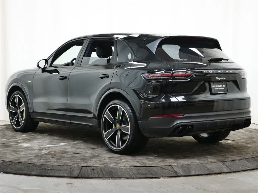 Thumbnail: 2023 Porsche Cayenne - 3