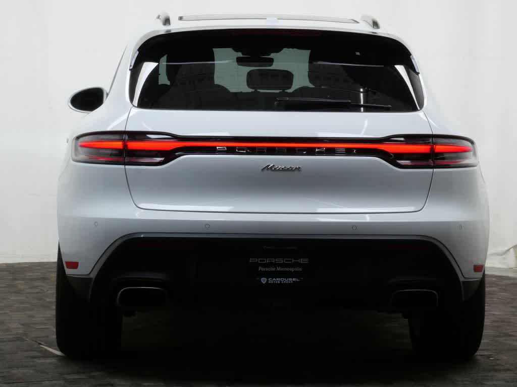 Thumbnail: 2025 Porsche Macan - 6