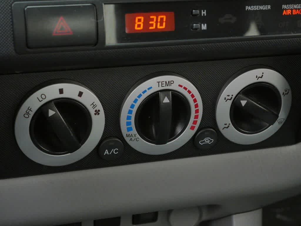 Thumbnail: 2011 Toyota Tacoma - 21
