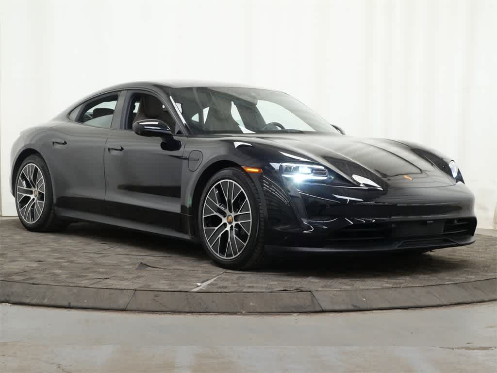 Thumbnail: 2022 Porsche Taycan - 9