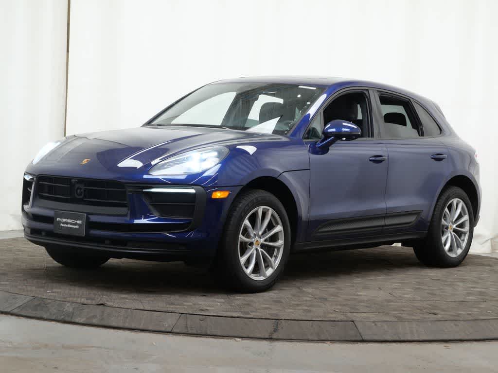 Thumbnail: 2025 Porsche Macan - 1