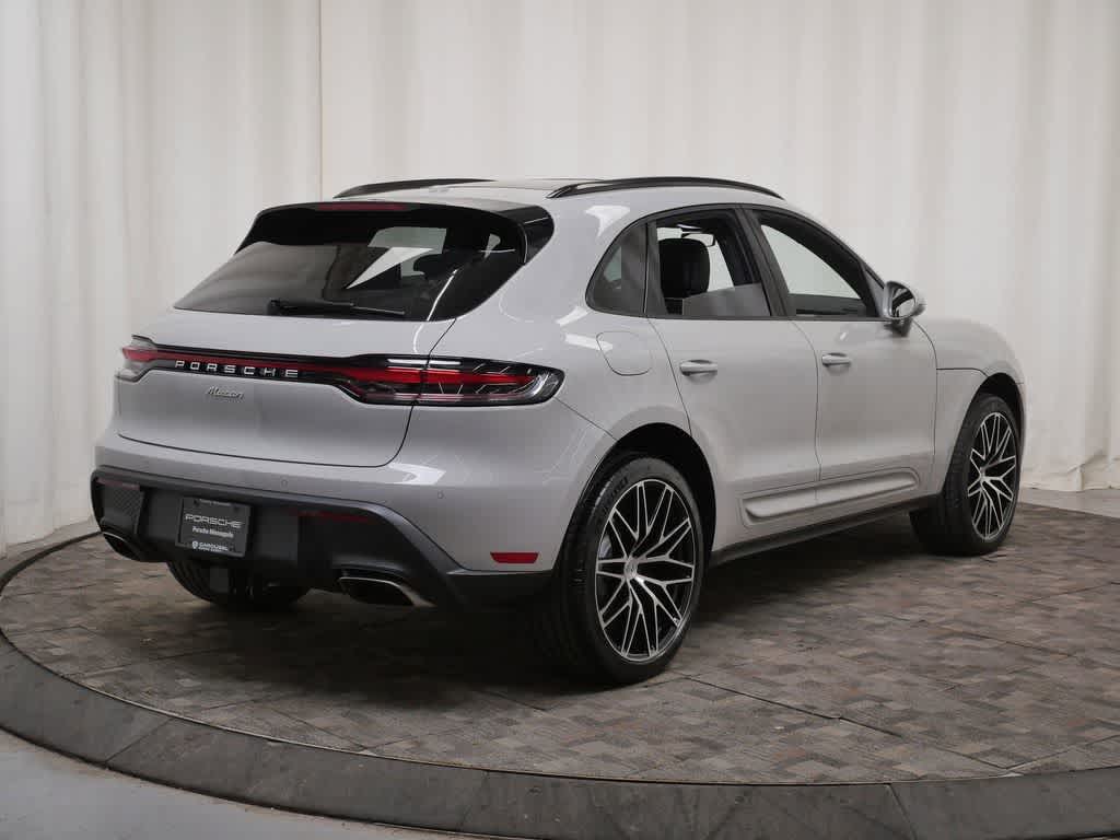 Thumbnail: 2026 Porsche Macan - 7