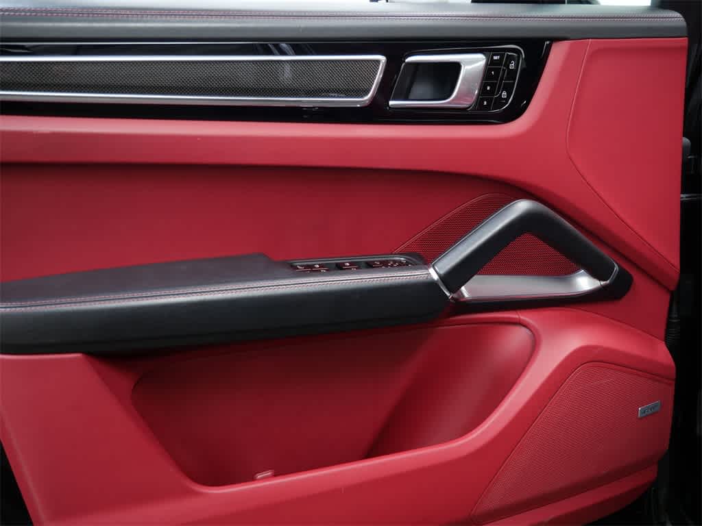 Thumbnail: 2021 Porsche Cayenne - 11