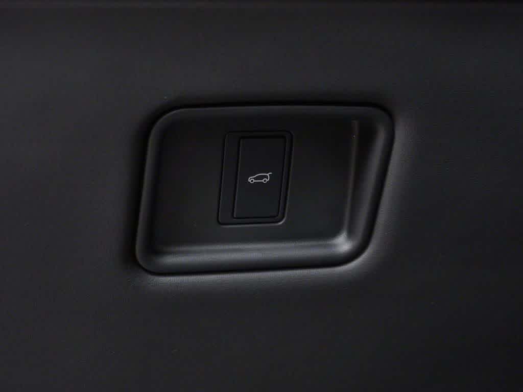 Thumbnail: 2024 Land Rover Range Rover Sport - 17