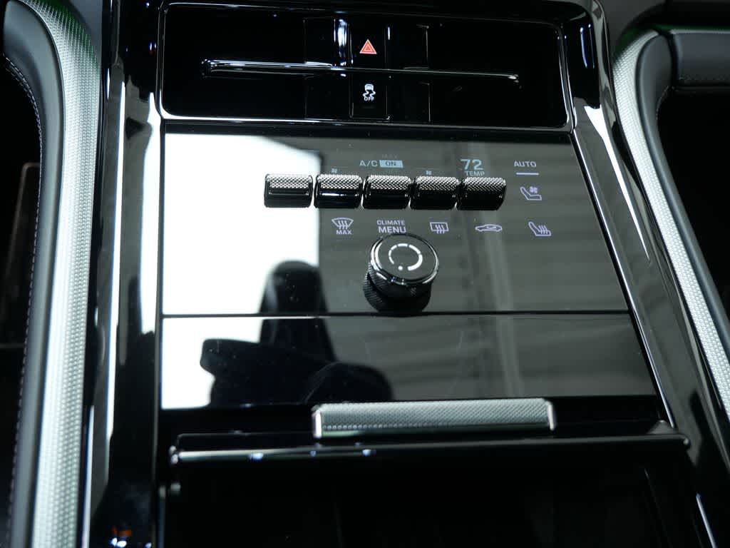 Thumbnail: 2025 Porsche Panamera - 27