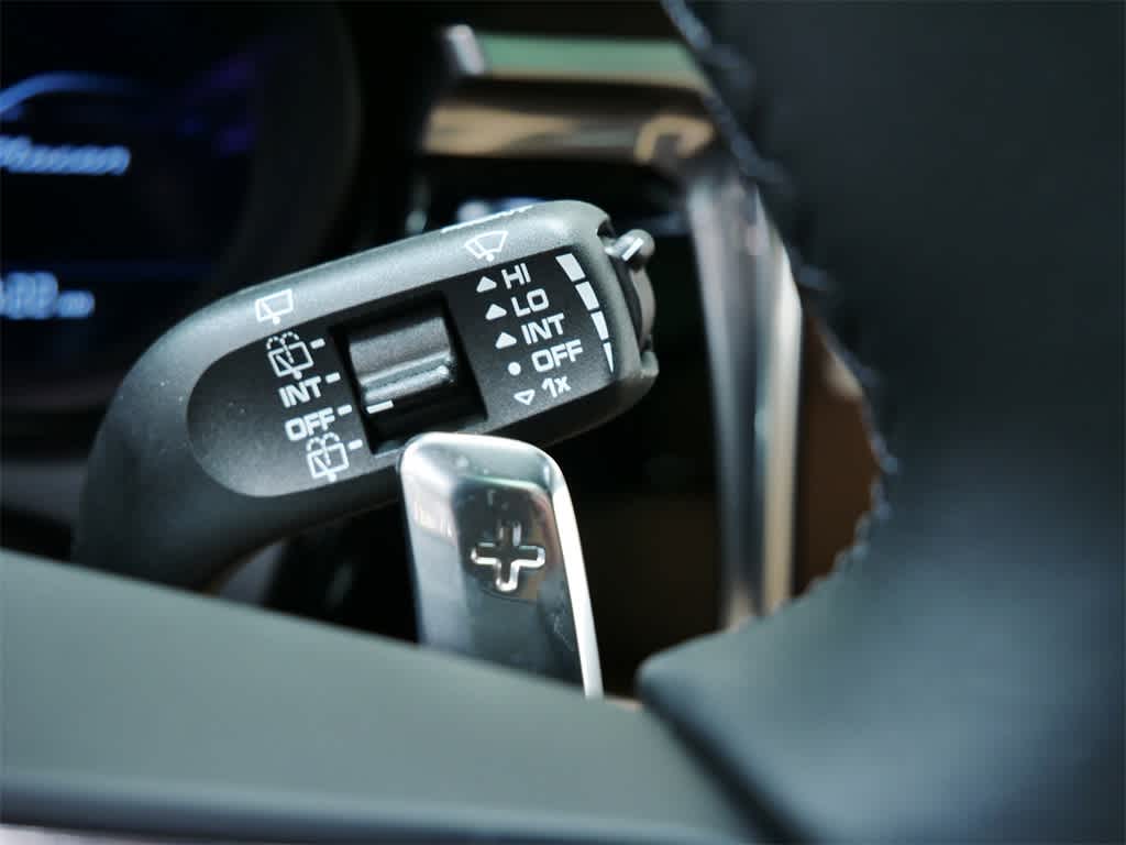 Thumbnail: 2026 Porsche Macan - 23