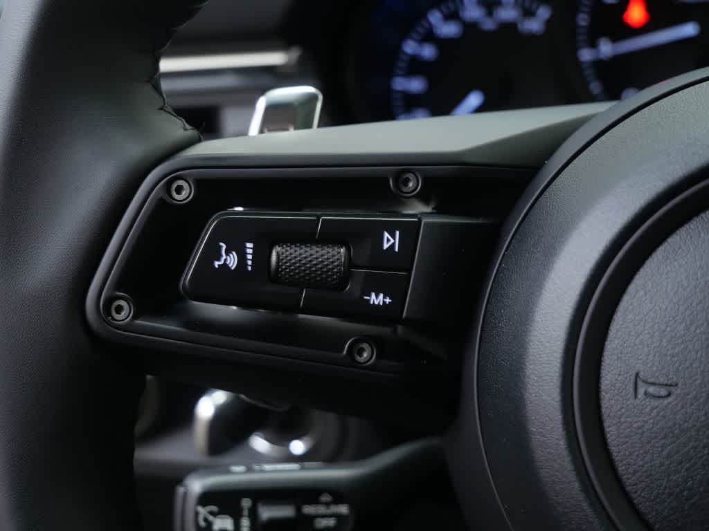 Thumbnail: 2026 Porsche Macan - 28