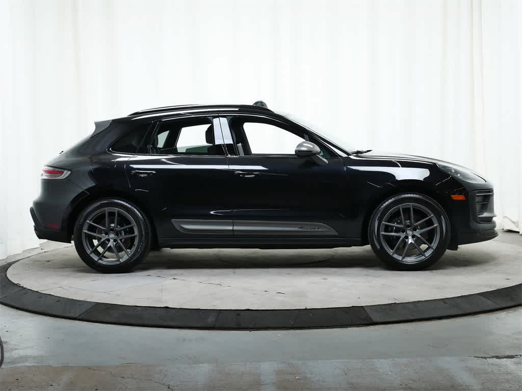 Thumbnail: 2025 Porsche Macan - 8