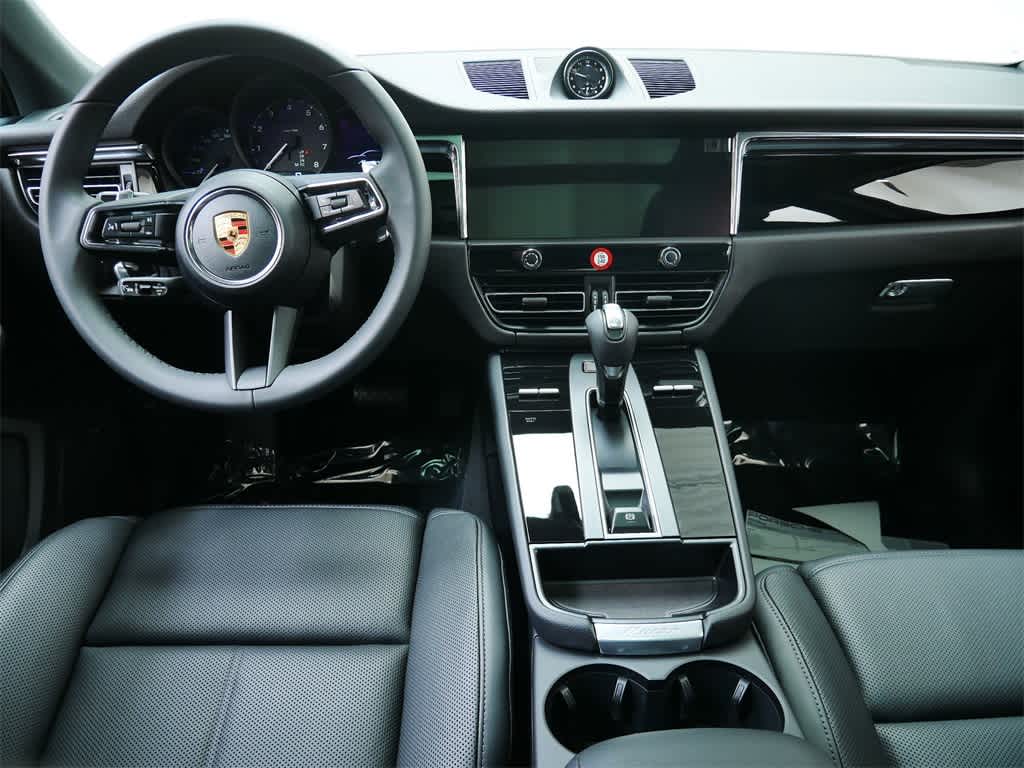 Thumbnail: 2026 Porsche Macan - 16