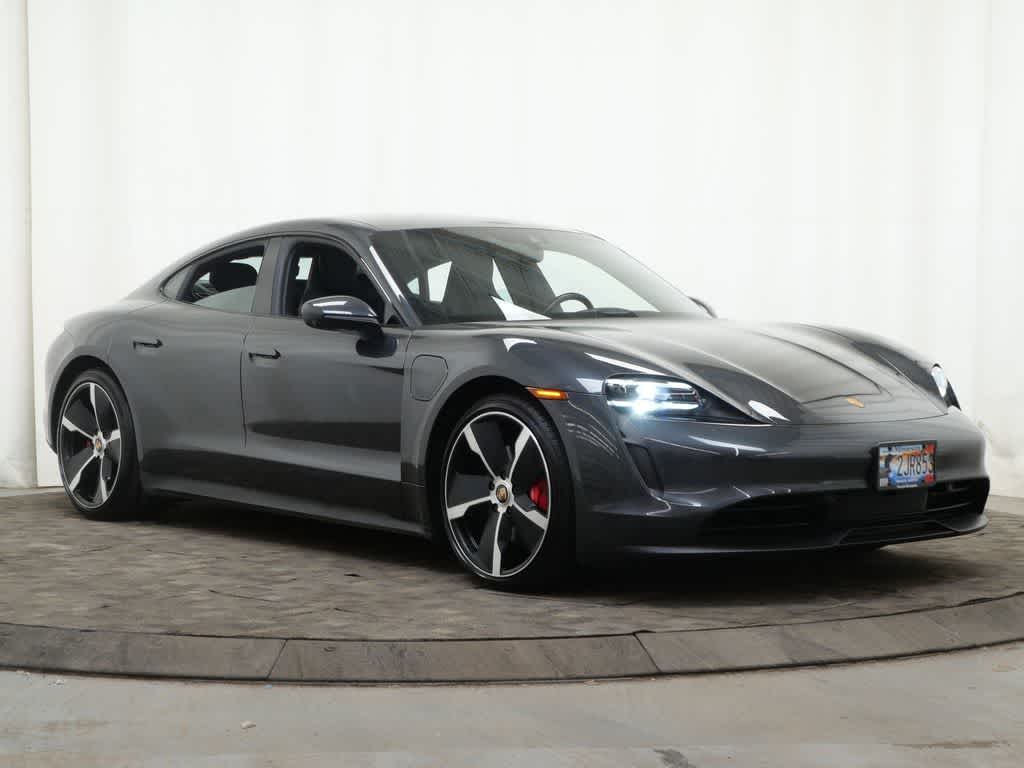 Thumbnail: 2021 Porsche Taycan - 9