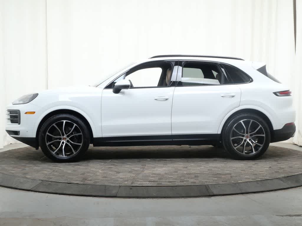 Thumbnail: 2026 Porsche Cayenne - 2