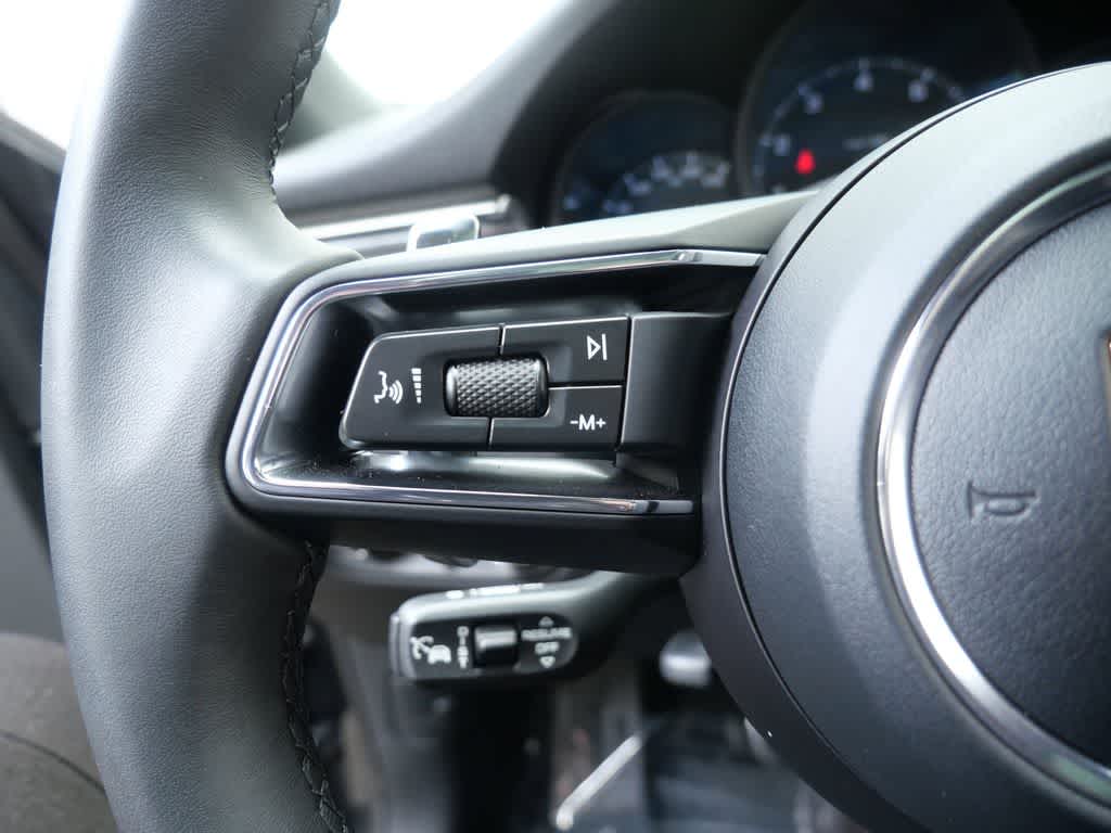 Thumbnail: 2026 Porsche Macan - 19