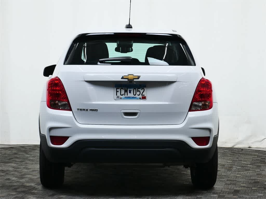 Thumbnail: 2017 Chevrolet Trax - 6