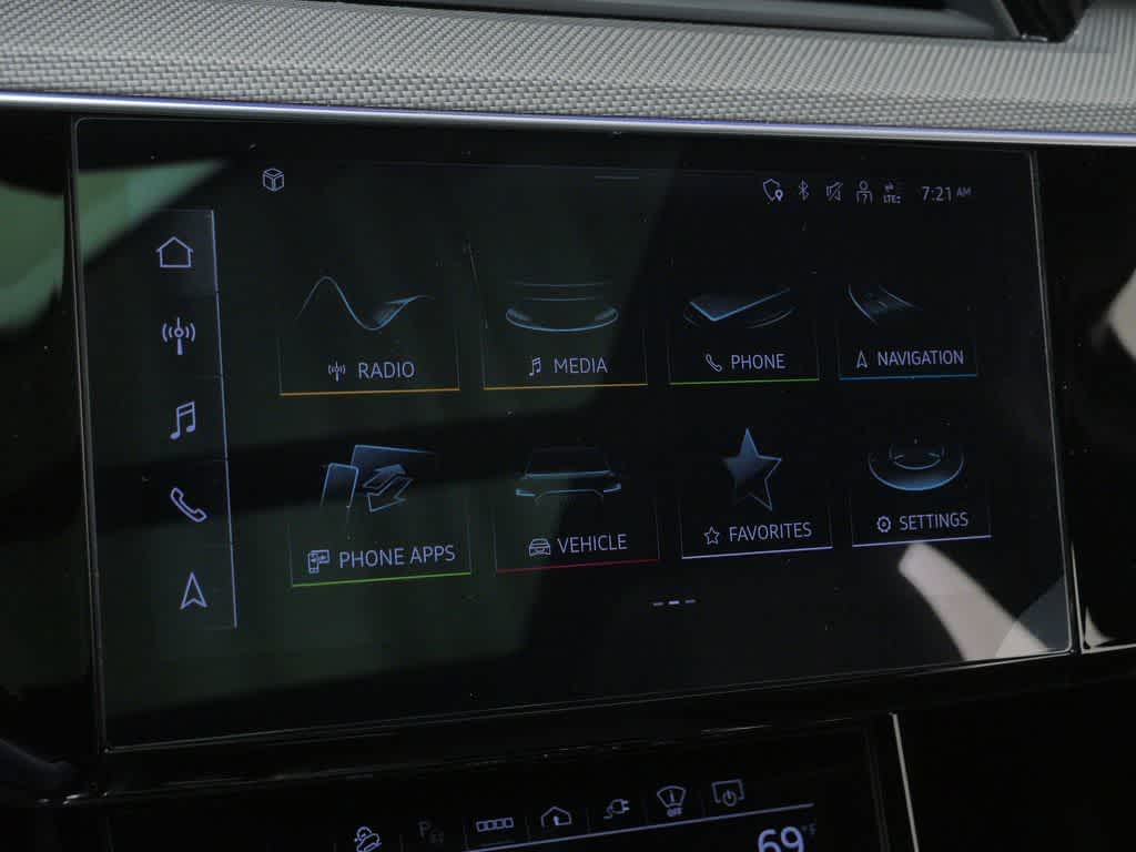 Thumbnail: 2024 Audi SQ8 e-tron - 22