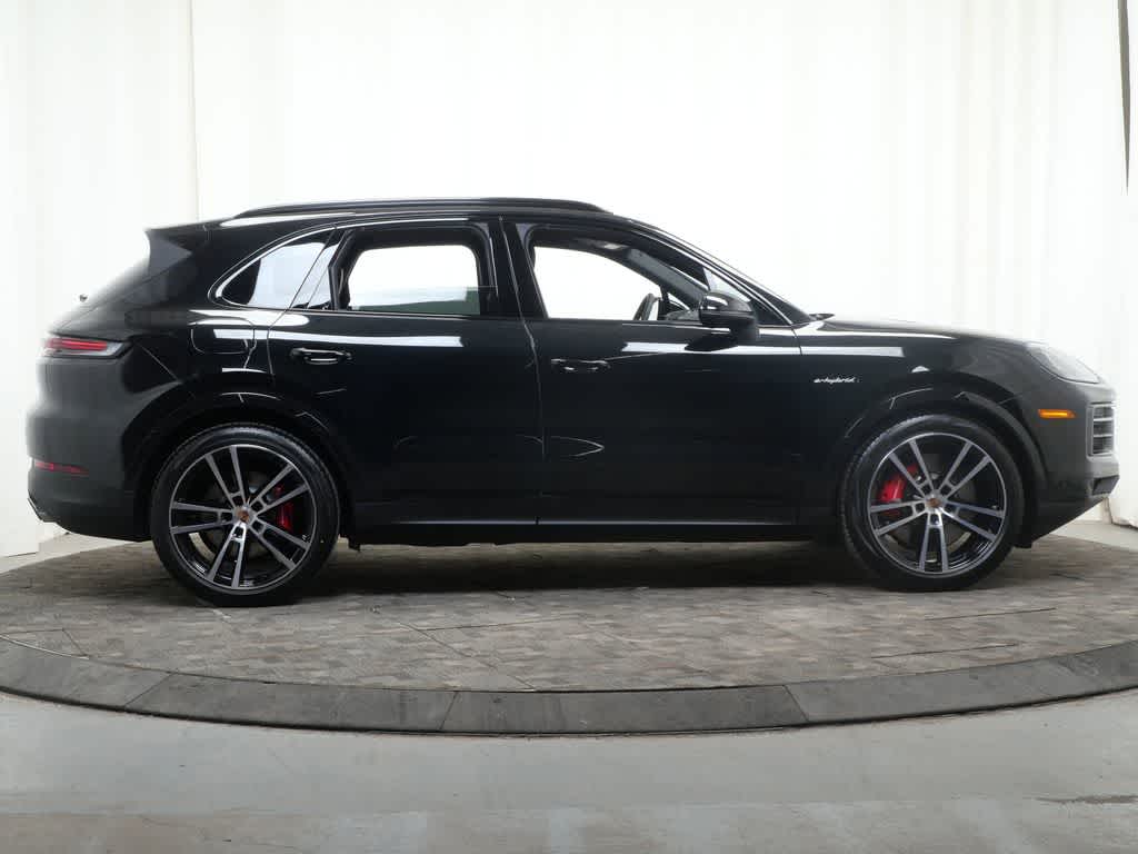 Thumbnail: 2026 Porsche Cayenne - 8