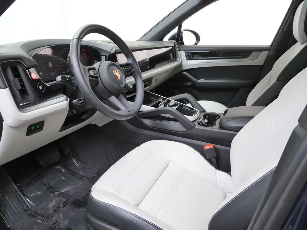 Thumbnail: 2025 Porsche Cayenne - 4