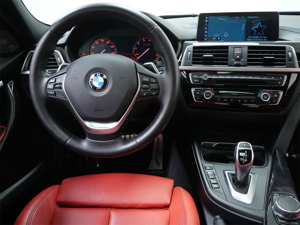 Thumbnail: 2018 BMW 3 Series - 16