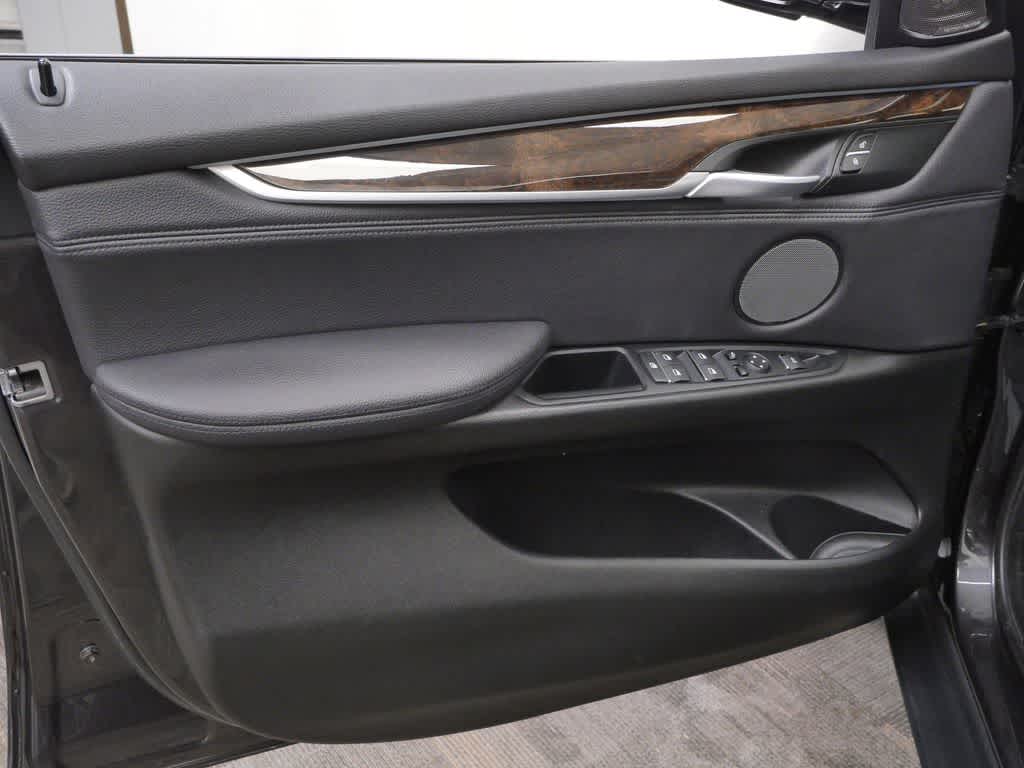 Thumbnail: 2017 BMW X5 - 11