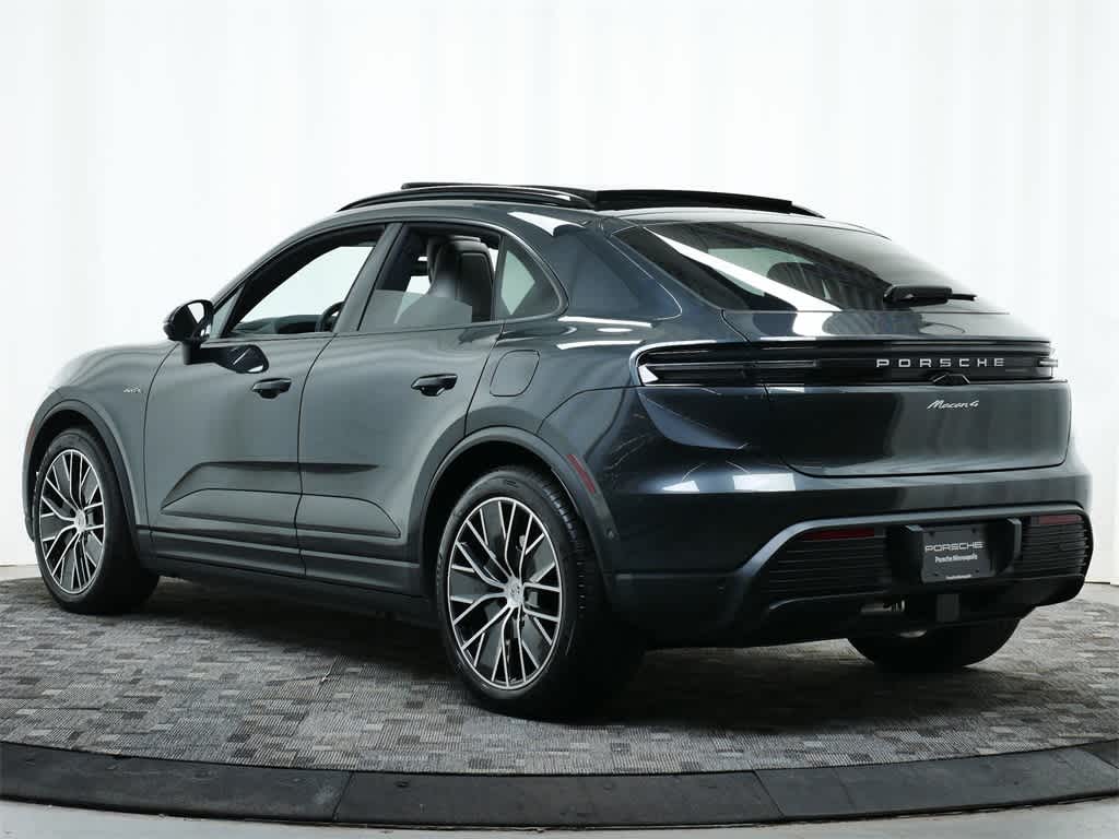 2024 Porsche Macan T 3