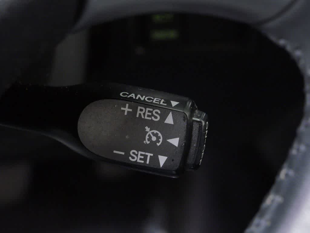 Thumbnail: 2013 Lexus IS - 22