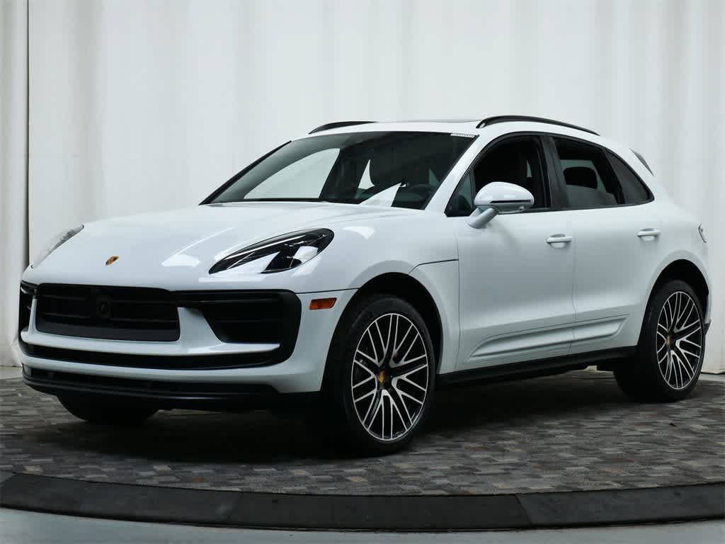 Thumbnail: 2025 Porsche Macan - 1