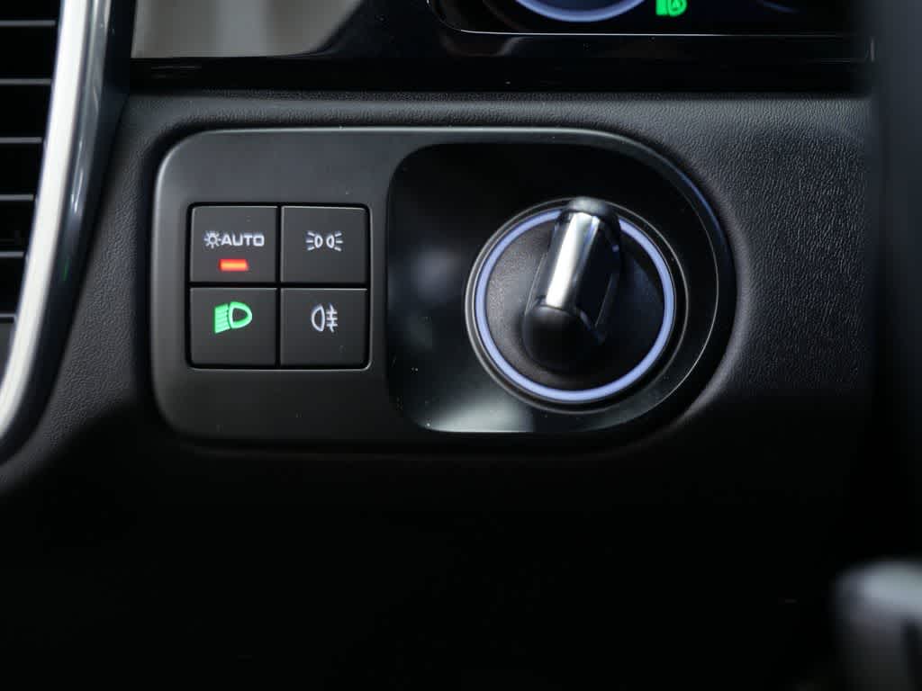 Thumbnail: 2023 Porsche Cayenne - 18