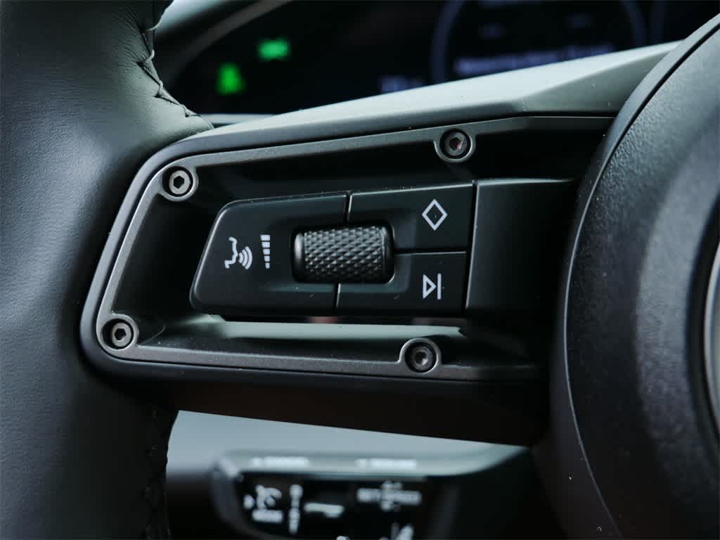 Thumbnail: 2025 Porsche Taycan - 20