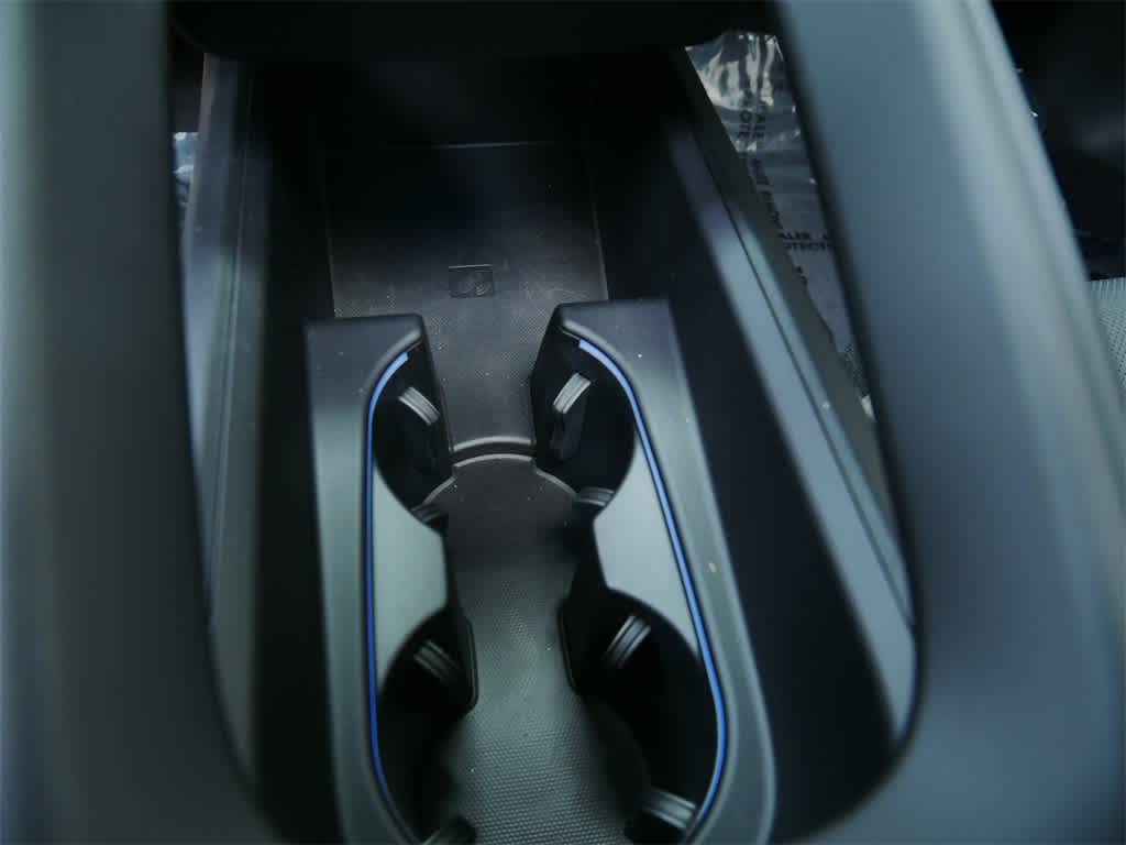 Thumbnail: 2025 Porsche Macan - 28