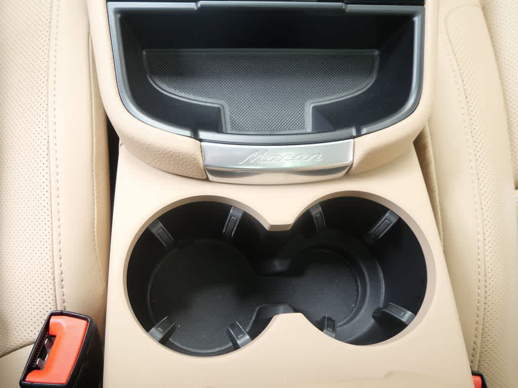 Thumbnail: 2025 Porsche Macan - 18