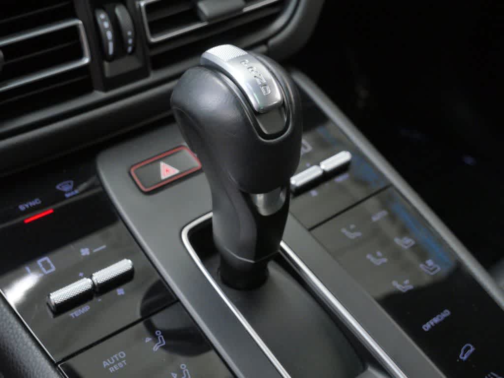 Thumbnail: 2024 Porsche Macan - 26